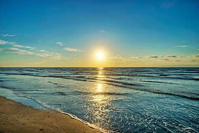 Seaside Blessing by Avantstay Beach Access Pool