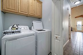 Fat Flounder by Avantstay Boat Dock Steps to Bay