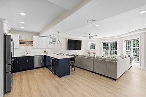 Bright Water Cove by Avantstay Saltwater Pool