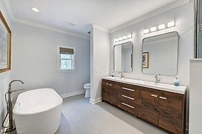 Bright Water Cove by Avantstay Saltwater Pool