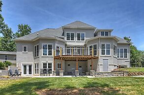 Bright Water Cove by Avantstay Saltwater Pool