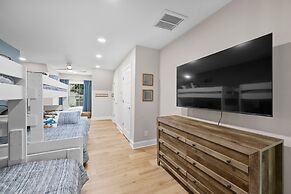 Bright Water Cove by Avantstay Saltwater Pool