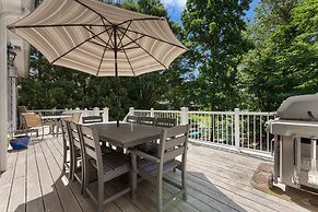 Making Waves by Avantstay Sleeps 20 Pool