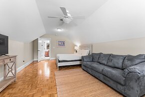 Making Waves by Avantstay Sleeps 20 Pool