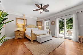 Making Waves by Avantstay Sleeps 20 Pool