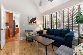 Making Waves by Avantstay Sleeps 20 Pool