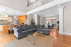 Making Waves by Avantstay Sleeps 20 Pool