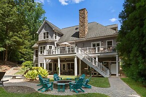 Making Waves by Avantstay Sleeps 20 Pool