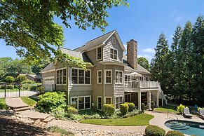 Making Waves by Avantstay Sleeps 20 Pool