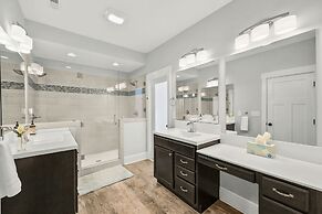 Dock Days by Avantstay Swimming Platform Dock