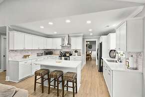 Dock Days by Avantstay Swimming Platform Dock