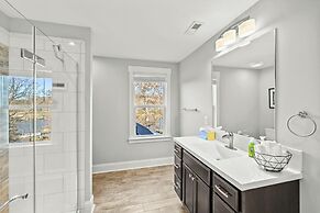 Dock Days by Avantstay Swimming Platform Dock