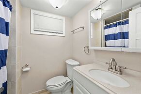 Dock Days by Avantstay Swimming Platform Dock