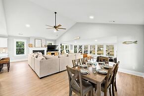 Dock Days by Avantstay Swimming Platform Dock