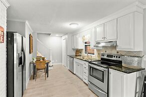 Dock Days by Avantstay Swimming Platform Dock