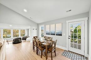 Dock Days by Avantstay Swimming Platform Dock