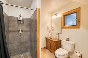 Starry Woods by Avantstay Retreat Near Asheville