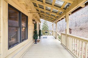 Starry Woods by Avantstay Retreat Near Asheville