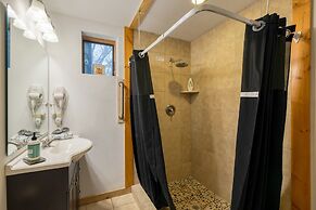 Starry Woods by Avantstay Retreat Near Asheville