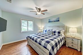 Shades of Summer by Avantstay Gazebo Dock View