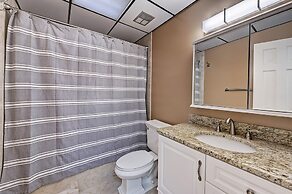 Shades of Summer by Avantstay Gazebo Dock View