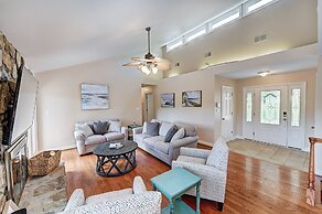 Shades of Summer by Avantstay Gazebo Dock View