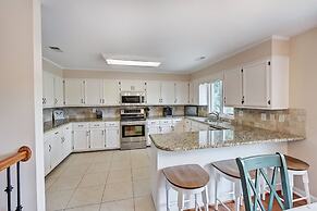 Shades of Summer by Avantstay Gazebo Dock View