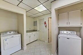 Shades of Summer by Avantstay Gazebo Dock View