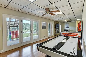 Shades of Summer by Avantstay Gazebo Dock View