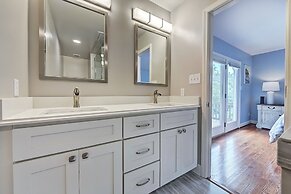 Shades of Summer by Avantstay Gazebo Dock View