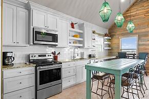 Orange Crush by Avantstay Waterfront View Dock