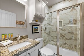 Orange Crush by Avantstay Waterfront View Dock