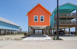 Orange Crush by Avantstay Waterfront View Dock