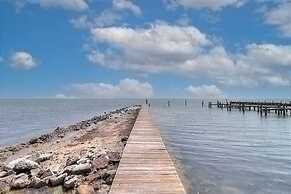 Orange Crush by Avantstay Waterfront View Dock