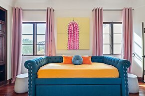 Villa del Gallo by Avantstay Luxury Group Retreat Pool Putting Green