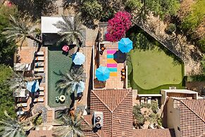 Villa del Gallo by Avantstay Luxury Group Retreat Pool Putting Green