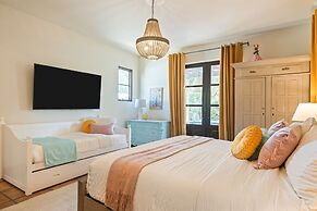 Villa del Gallo by Avantstay Luxury Group Retreat Pool Putting Green