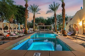 Villa del Gallo by Avantstay Luxury Group Retreat Pool Putting Green