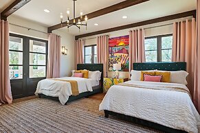 Villa del Gallo by Avantstay Luxury Group Retreat Pool Putting Green