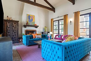 Villa del Gallo by Avantstay Luxury Group Retreat Pool Putting Green