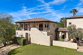 Villa del Gallo by Avantstay Luxury Group Retreat Pool Putting Green