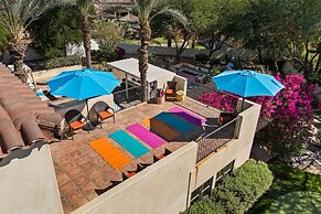 Villa del Gallo by Avantstay Luxury Group Retreat Pool Putting Green