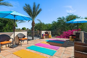 Villa del Gallo by Avantstay Luxury Group Retreat Pool Putting Green