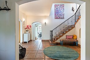 Villa del Gallo by Avantstay Luxury Group Retreat Pool Putting Green