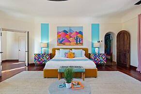 Villa del Gallo by Avantstay Luxury Group Retreat Pool Putting Green