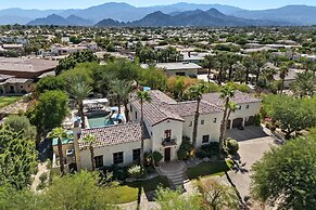 Villa del Gallo by Avantstay Luxury Group Retreat Pool Putting Green