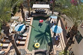 Villa del Gallo by Avantstay Luxury Group Retreat Pool Putting Green