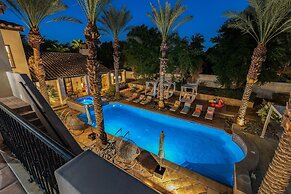 Villa del Gallo by Avantstay Luxury Group Retreat Pool Putting Green