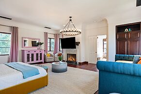 Villa del Gallo by Avantstay Luxury Group Retreat Pool Putting Green