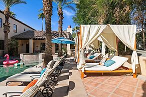 Villa del Gallo by Avantstay Luxury Group Retreat Pool Putting Green